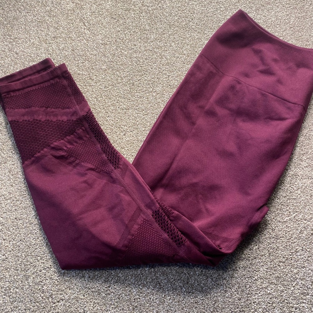 Fabletics Womens XL Burgundy High Waisted Seamless Mesh Panel Leggings